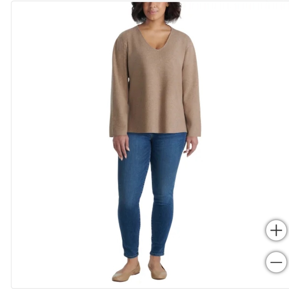 SPLENDID women sweater top size S/P easily fits M NWT